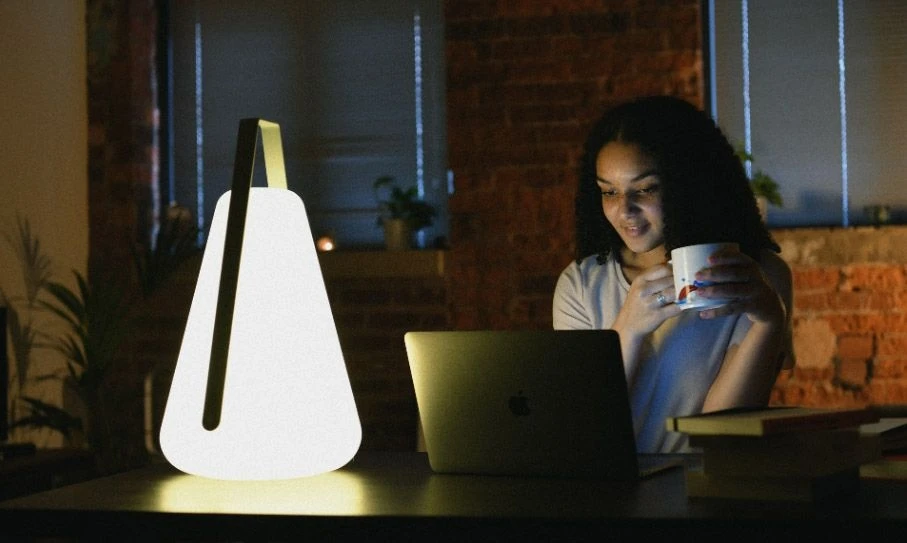 Extreme Lounging B Bulb + Outdoor Light 3 Extreme Lounging B Bulb + Outdoor Light