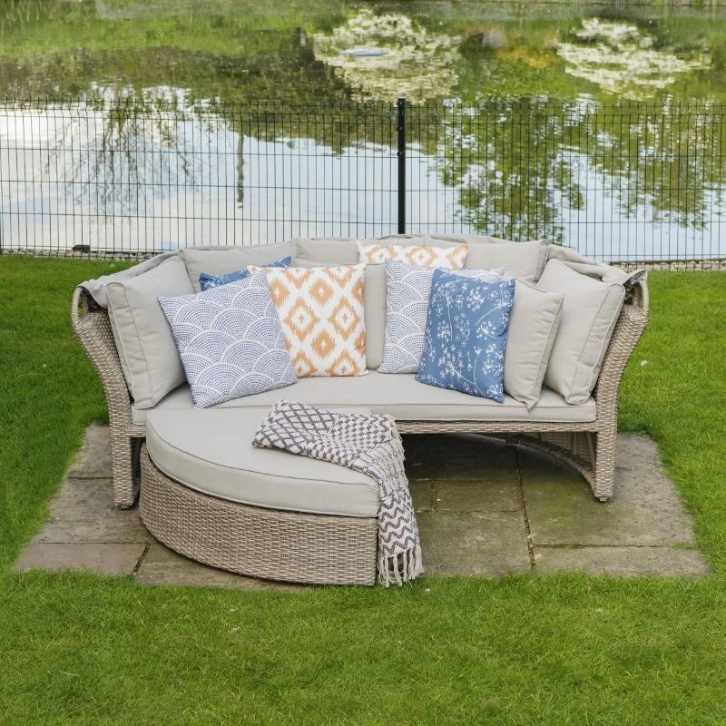 LG Outdoor Monaco Sand Daybed 5 LG Outdoor Monaco Sand Daybed - Image 3